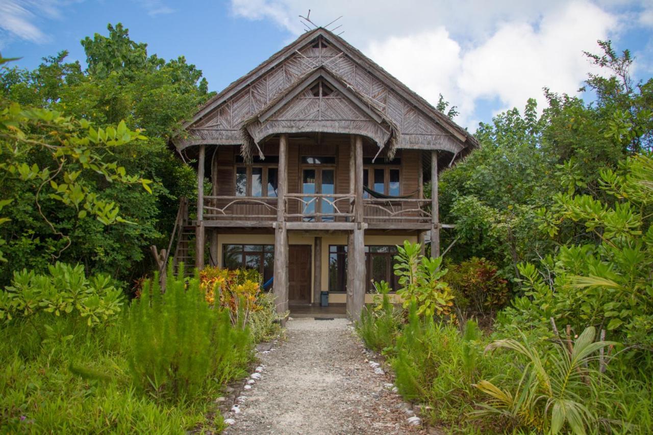 Hidden Bay Resort Mentawais Masokut Exterior photo