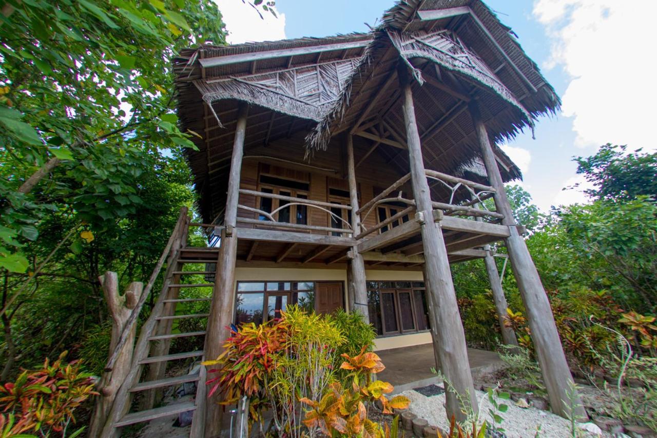 Hidden Bay Resort Mentawais Masokut Exterior photo